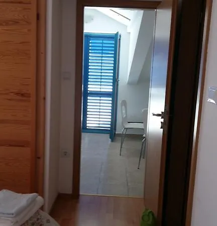 Stefanie Apartment