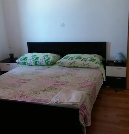 Stefanie Apartment